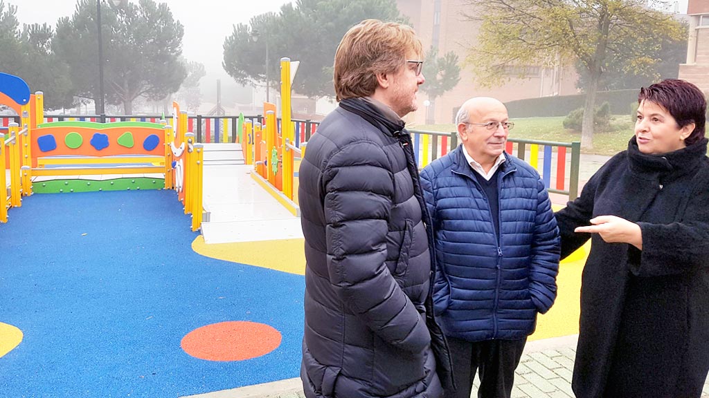 07-2-ayuntamiento-parque-infantil-reloj-nueva-segovia