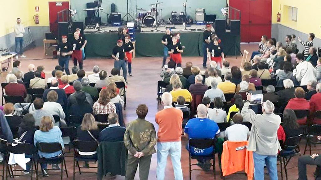 El grupo de baile en línea de la asociación local también actuará este año. / el adelantado