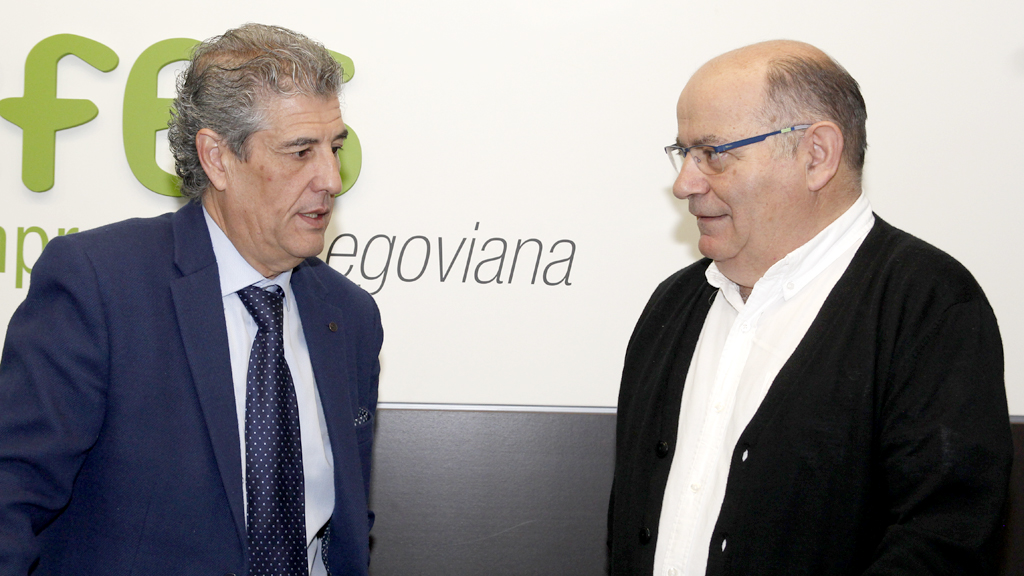 Manuel Muñoz (i) y Valentín Bravo presentaron la campaña.