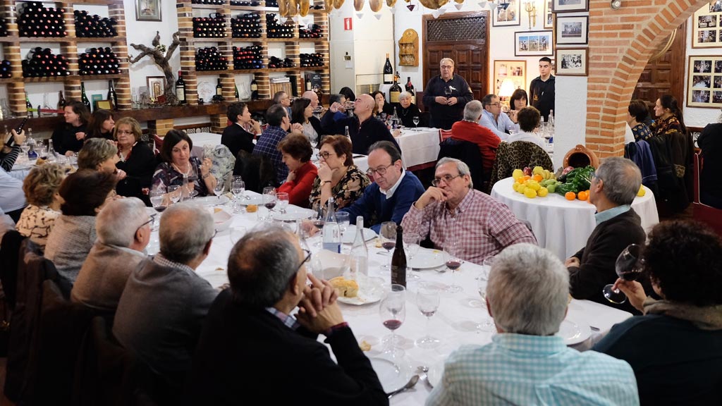 El Cordero rinde homenaje a la cocina tradicional castellana 1 Las seis propuestas gastronómicas hicieron disfrutar a los 60 comensales.