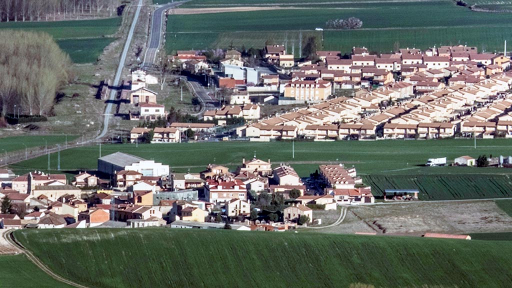 Vista panorámica de Hontanares, en continuo crecimiento. / kamarero