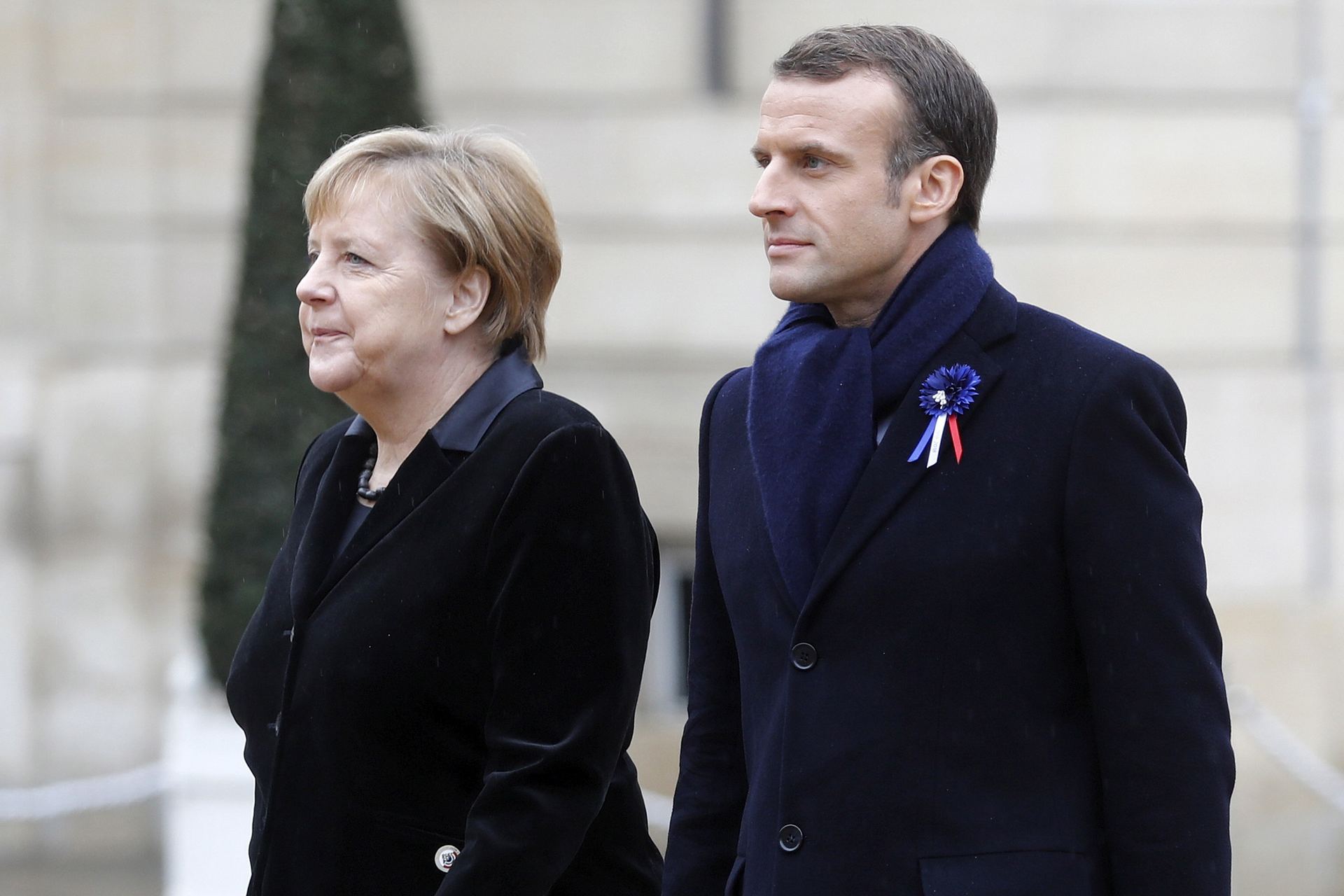 El presidente de Francia, Emmanuel Macron, junto a la canciller alemana, Angela Merkel, representantes de las dos potencias enfrentadas durante la I Guerra Mundial.