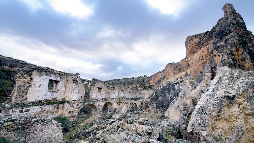 Una fotografía del Convento de la Hoz de Sebúlcor. / josé manuel cófreces