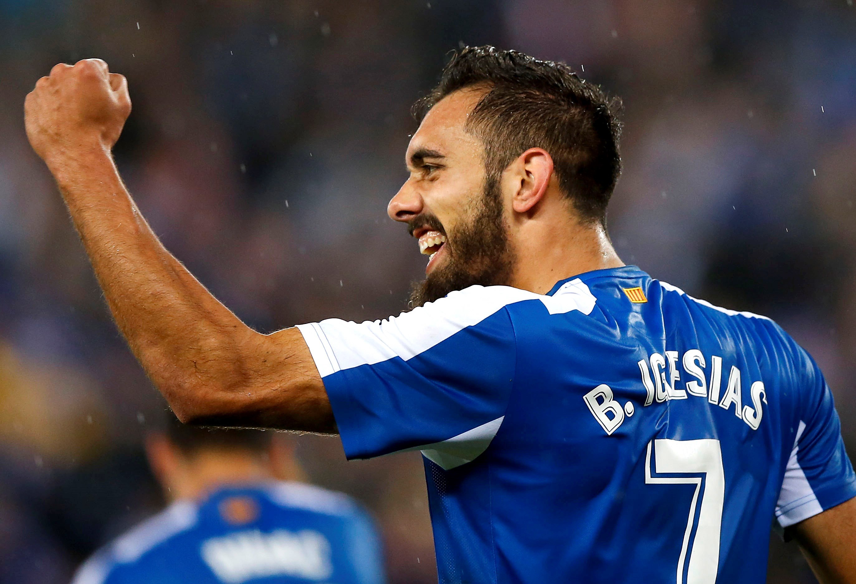 Borja Iglesias, delantero del Espanyol, celebra un gol.