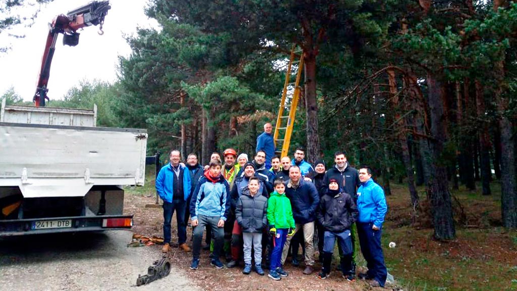 07-2-navidad-san-lorenzo-colocacion-pino