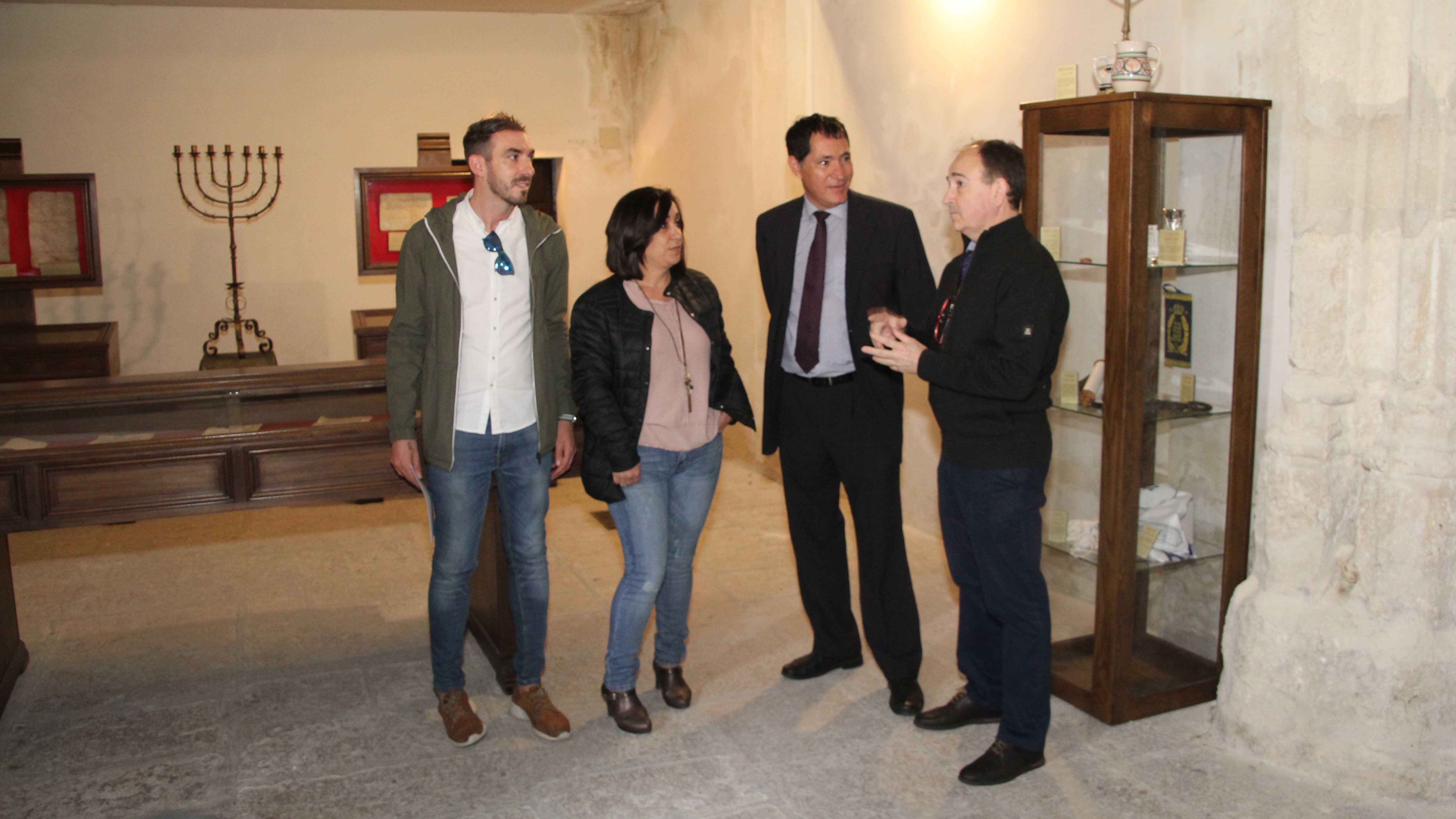 Representantes del Ayuntamiento y colaboradores implicados en el proyecto de impulso de Cuéllar Sefardí./c. núñez