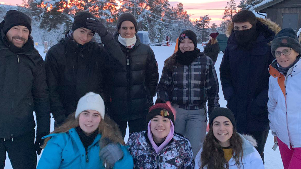 Profesores y alumnos han soportado temperaturas muy bajas, han contemplado auroras boreales y han paseado en trineo/ E. A.