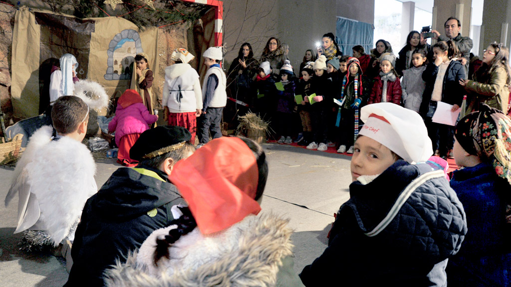 Representación de las escenas bíblicas llevada a cabo por alumnos de Primaria del colegio Domingo de Soto. / KAMARERO
