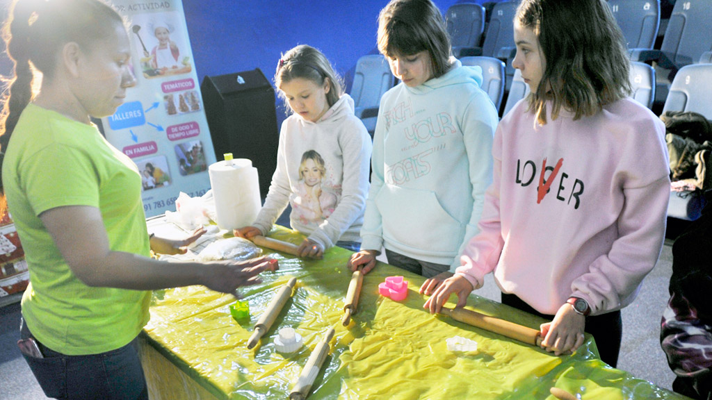 Taller infantil de cocina de Cáritas
