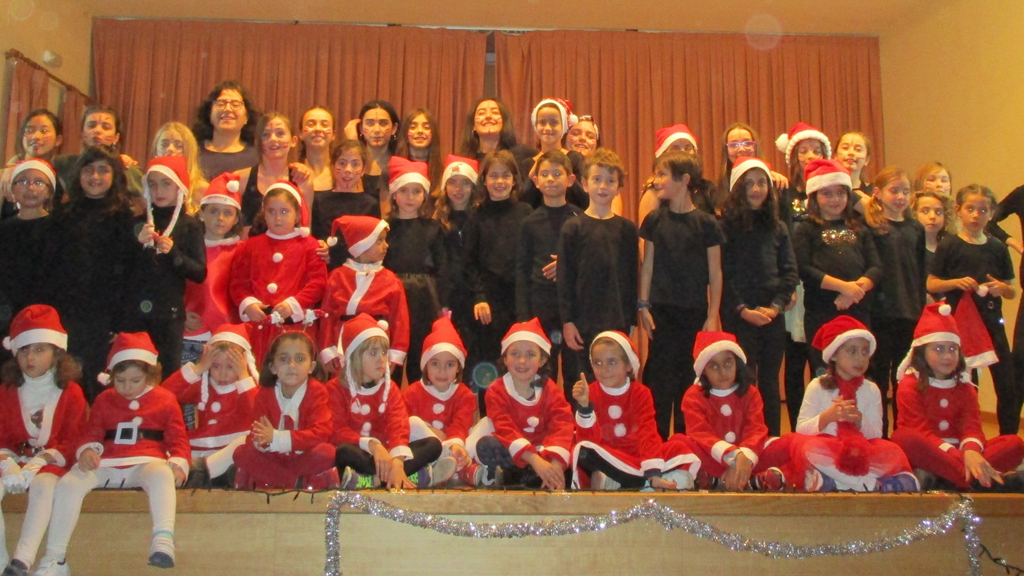 Participantes en una actividad de las Navidades pasadas en Cantimpalos. / LOURDES MATARRANZ