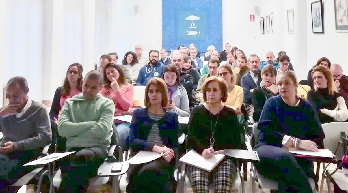 Asistentes al taller de turismo sobre cicloturismo. / el adcelantado