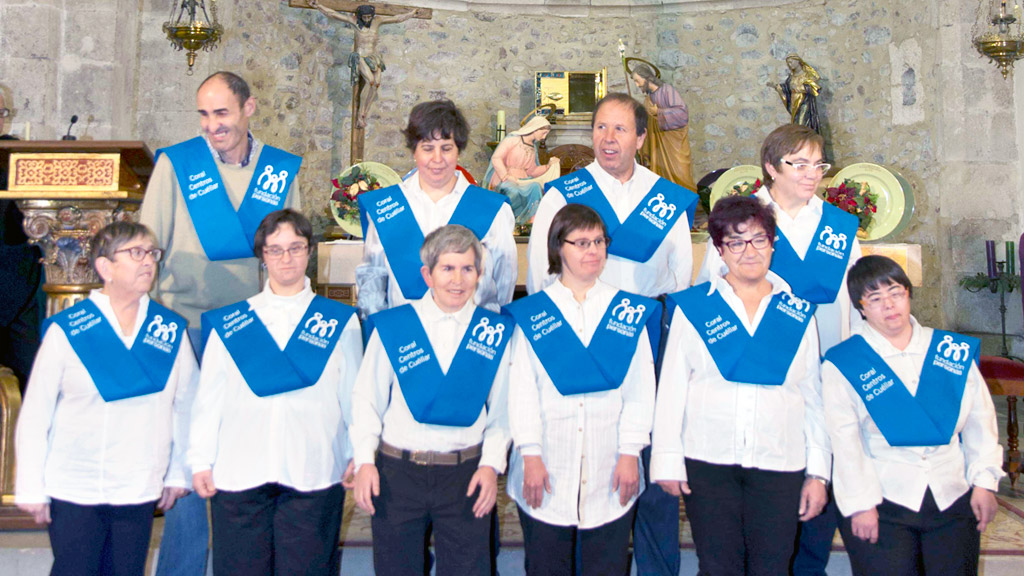 Una de las agrupaciones corales que participó el año pasado en Fuentepelayo. / el adelantado