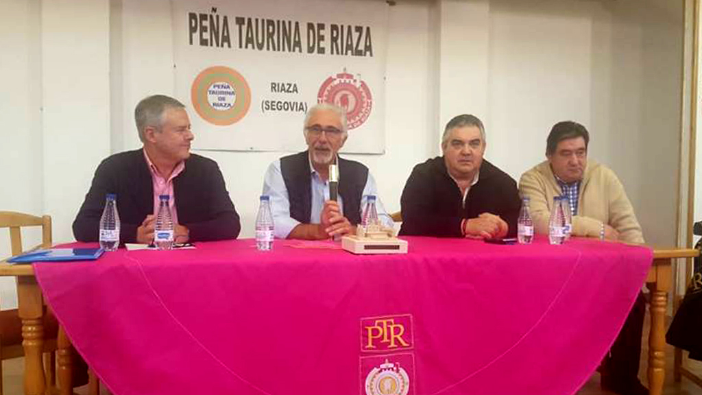 Agustín Cerezo, Javier Solano, José Miguel Gil y Agapito Martín, en la primera ponencia.