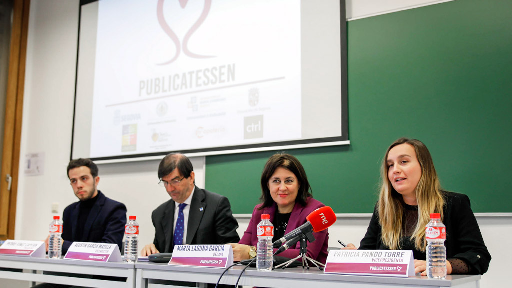 Pedro Fúnez Capitán, Agustín García Matilla, Marta Laguna García y Patricia Pando Torre presentan Publicatessen XI. / ALBERTO MORALA