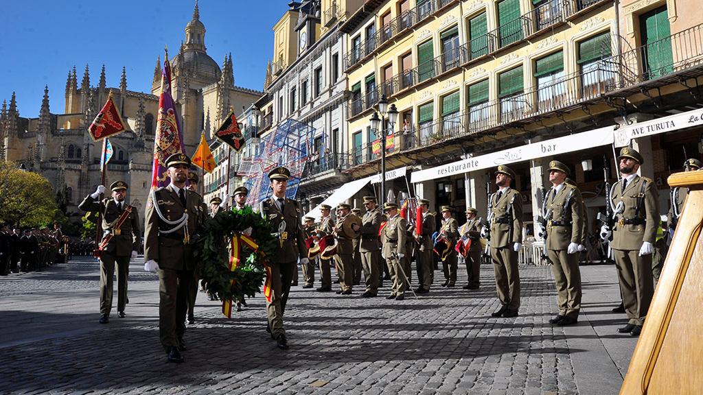 La Academia de Artillería celebra Santa Bárbara