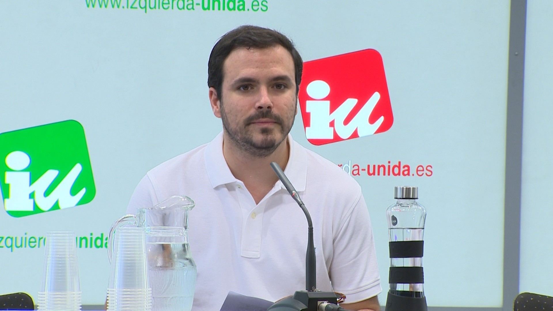 Alberto Garzón destacó en la misiva destinada la militancia la subida del Salario Mínimo a 900 euros.