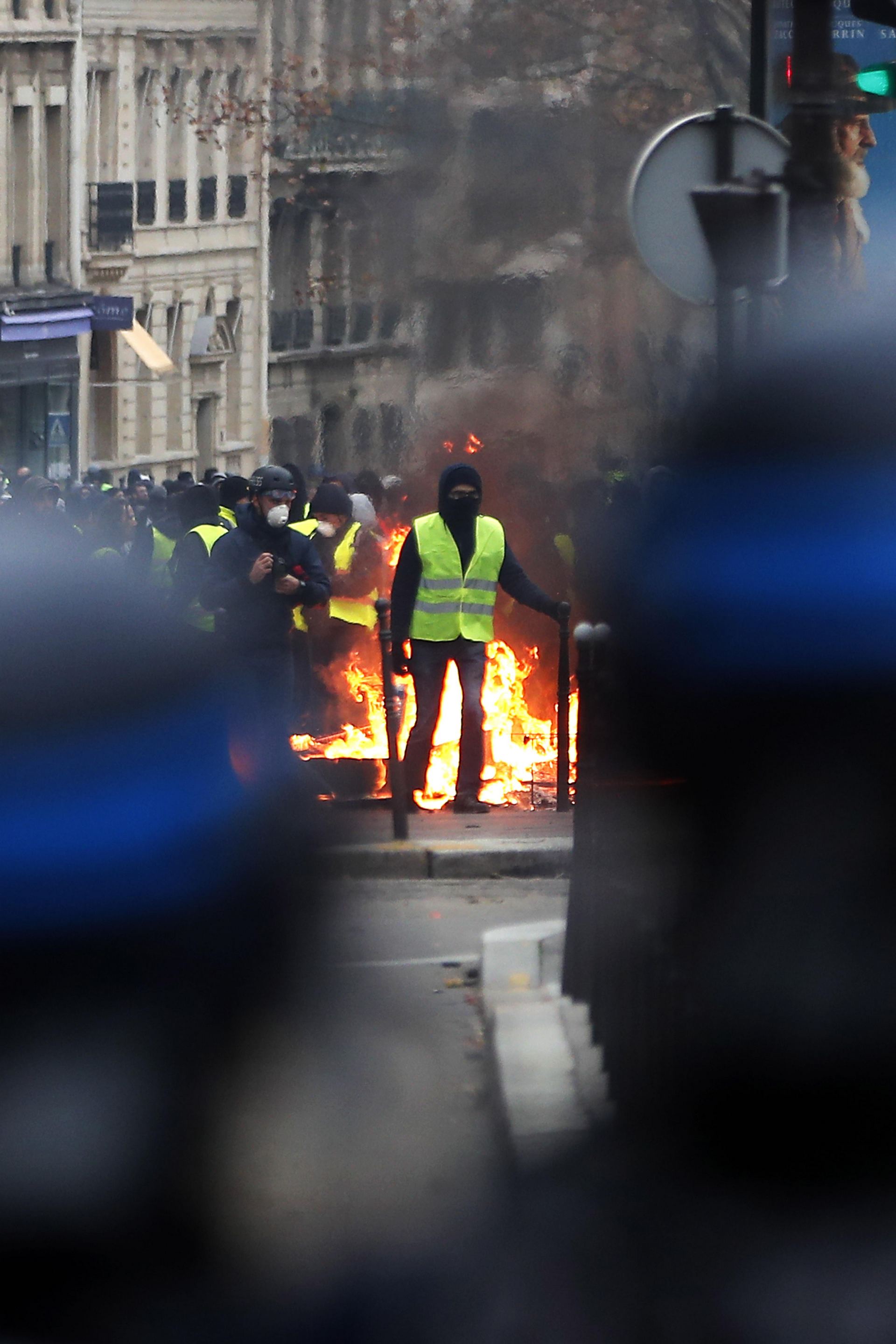 Yellow vests protest in Paris