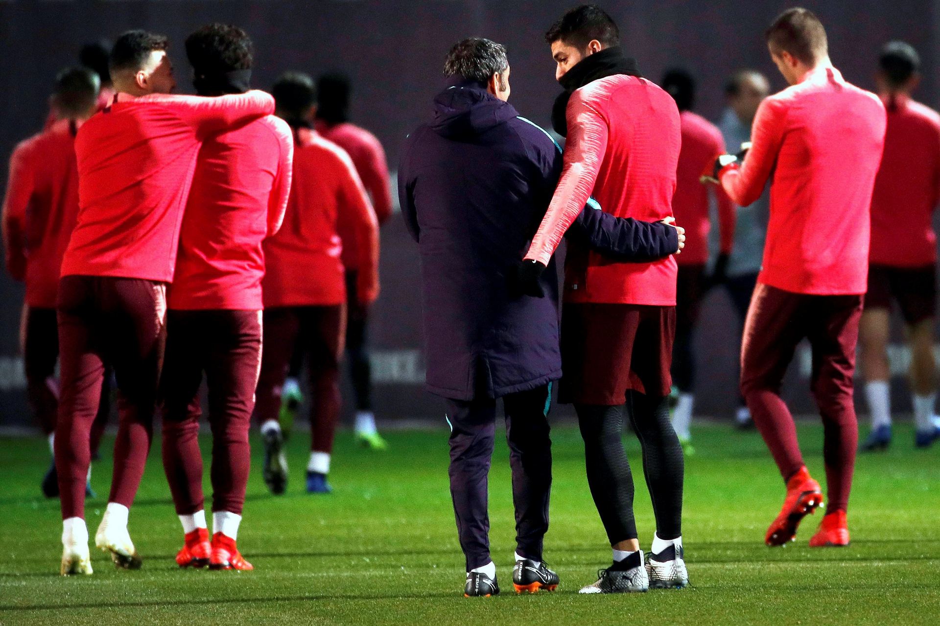 El Barcelona será el juez que decida entre Tottenham e Inter 1 Los jugadores del FC Barcelona realizan varios ejercicios en el entrenamiento previ al partido de Champions.