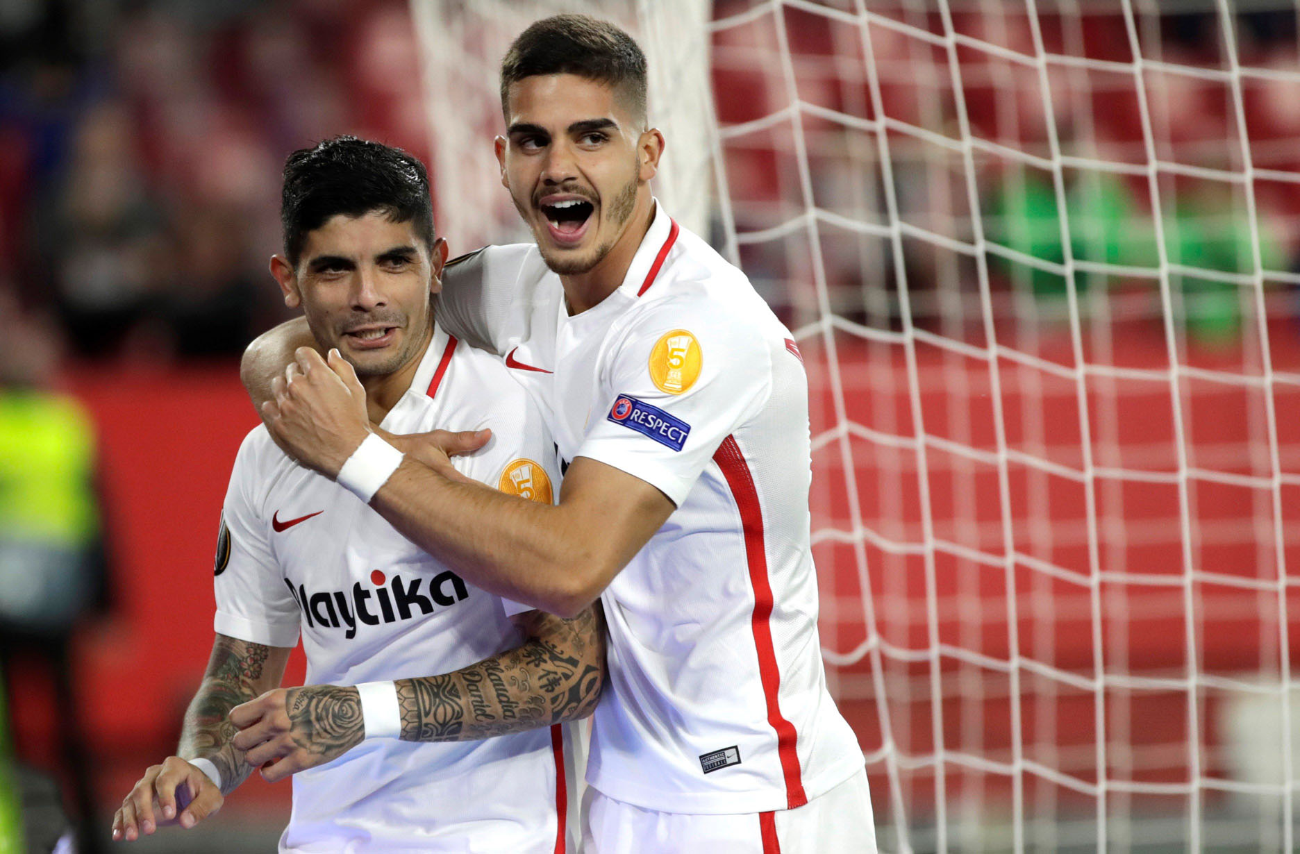 Sevilla, Betis y Villarreal, a prolongar la fiesta europea 1 El Sevilla llega tras golear al Krasnodar en la Europa League.
