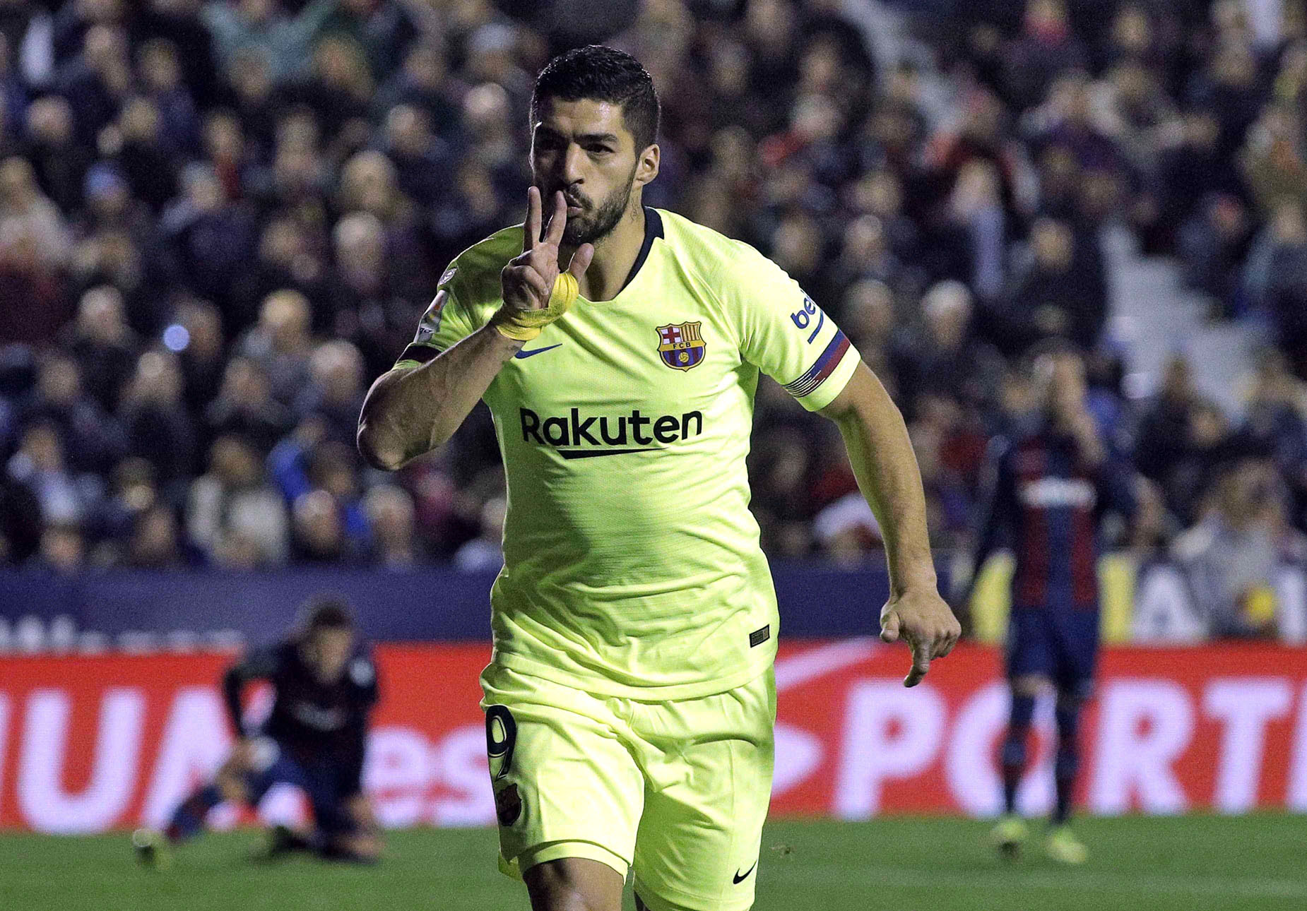 Barcelona-Celta: amenaza a la calma del líder 1 Luis Suárez celebra un gol en el último partido ante el Levante.