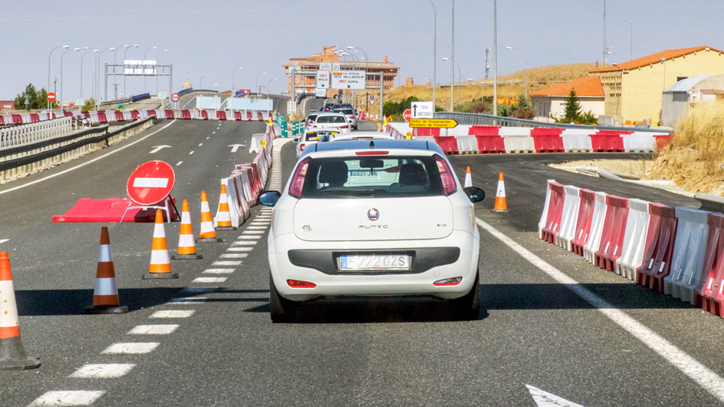 La circunvalación de Segovia debería terminarse este año, si no se producen nuevos retrasos o más incidentes con las empresas adjudicatarias de los contratos. / KAMARERO