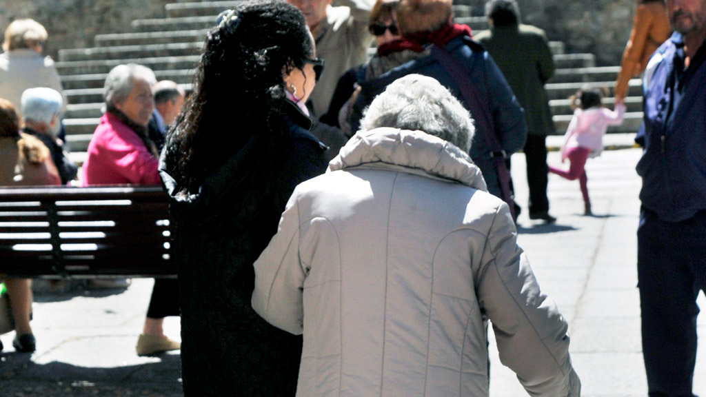 La mayoría de las personas que se benefician de este aumento de la pensión de viudedad son mujeres. / KAMARERO
