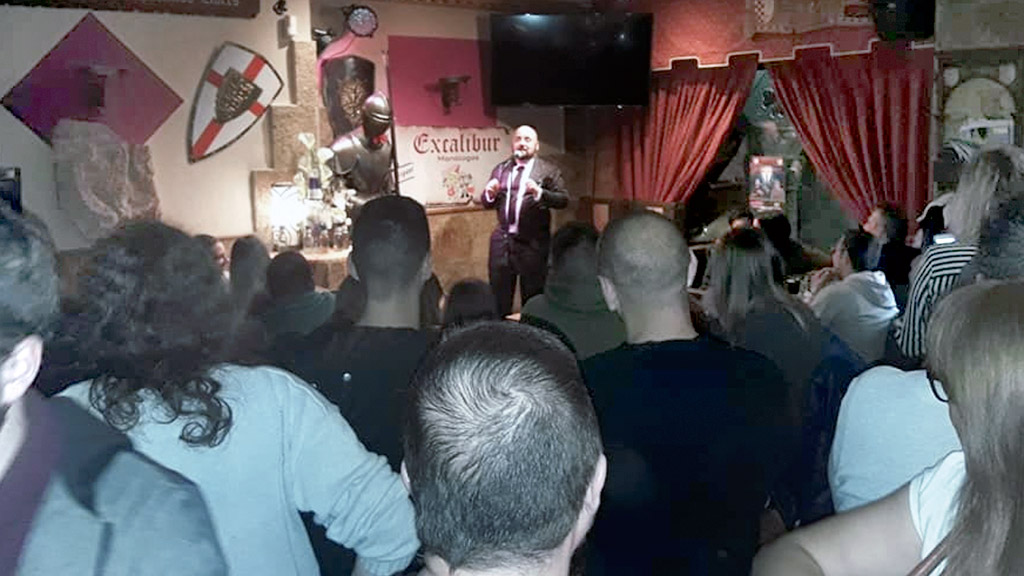 El monologuista Enrique el Grande fue una de las últimas actuaciones en el Excalibur. / FOTO FACEBOOK EXCALIBUR