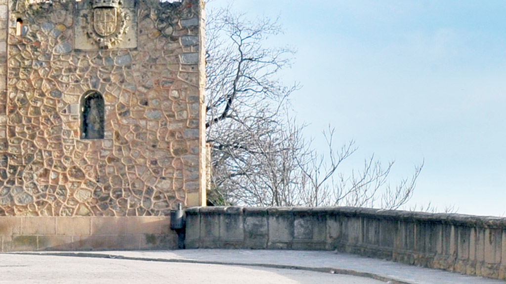 La concejala de Turismo quiere colocar la escultura en esta zona. / Kamarero