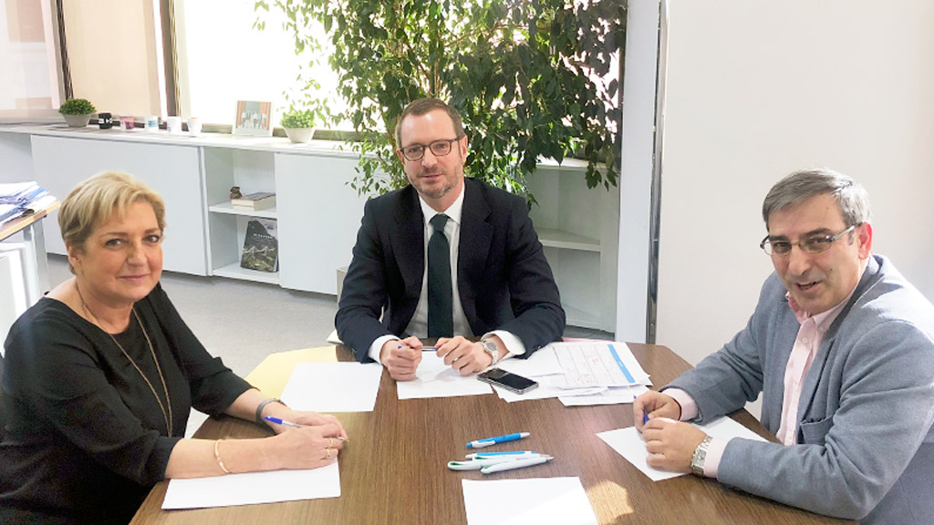 Paloma Sanz, Javier Maroto y José Luis Sanz Merino. / el adelantado