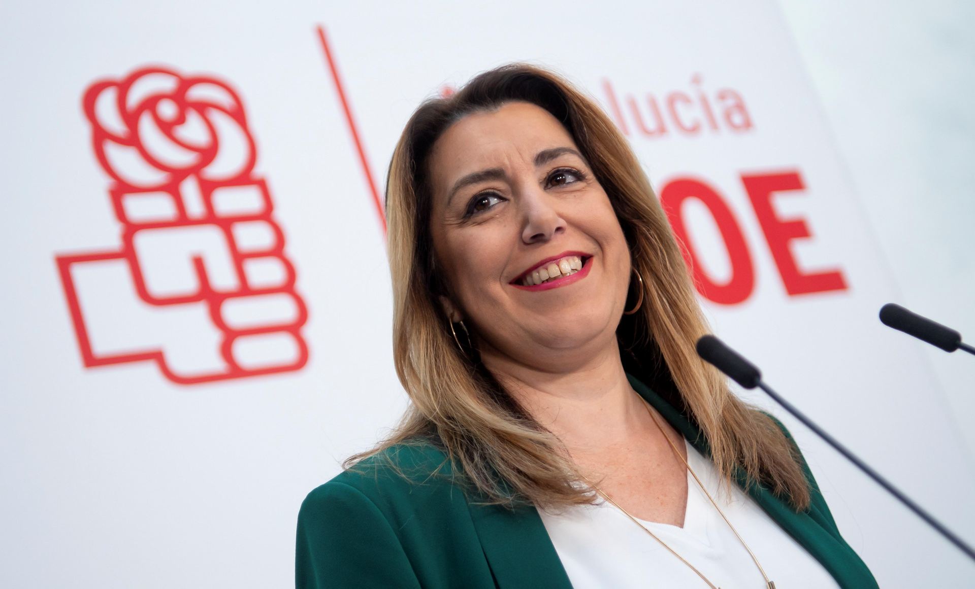 La secretaria general del PSOE-A, Susana Díaz, durante la rueda de prensa ante los medios de comunicación.