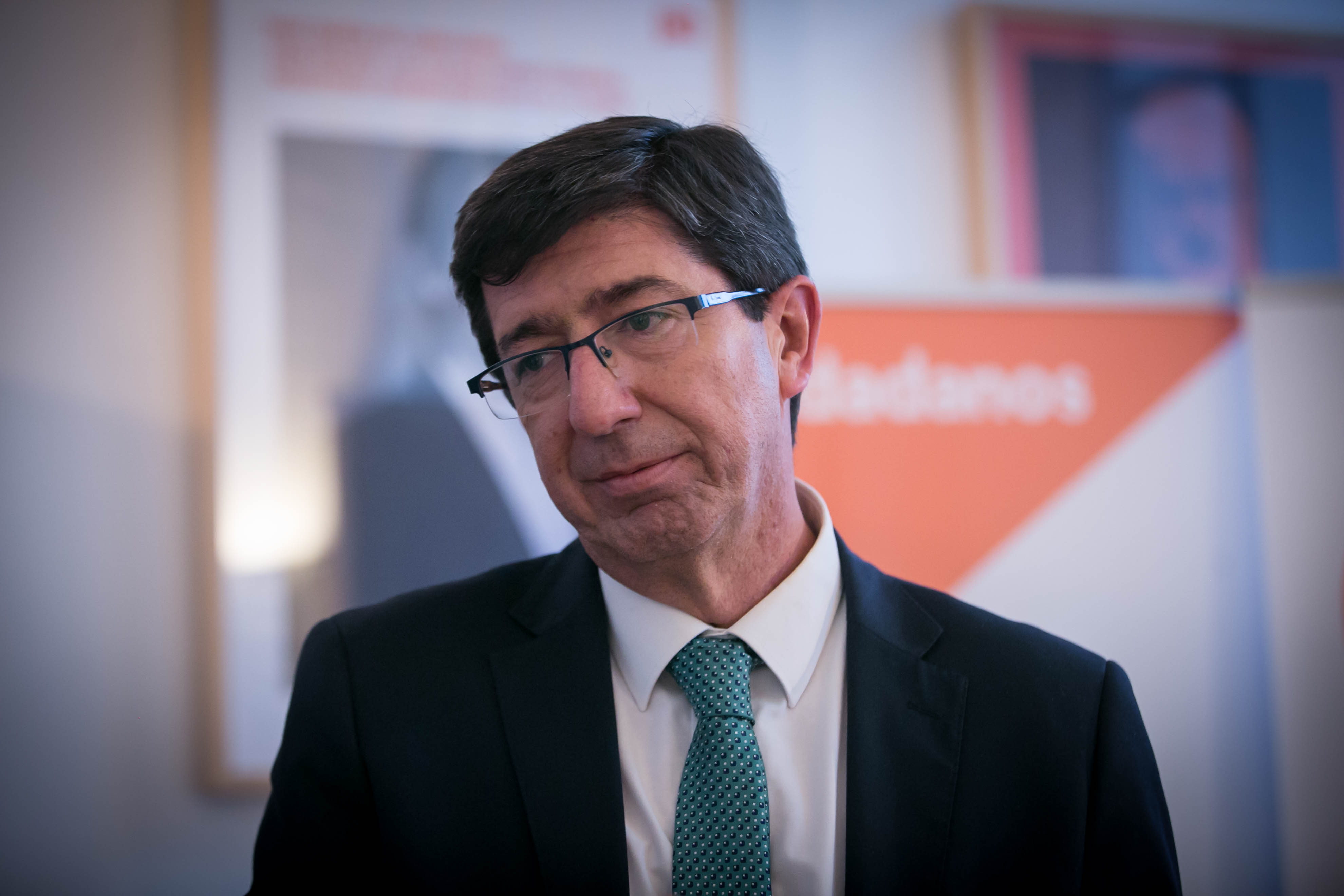 El portavoz de Ciudadanos (Cs) en Andalucía, Juan Marín atiende a los medios durante una entrevista.