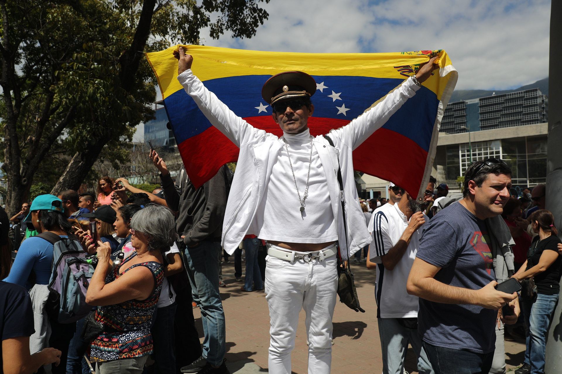 Simpatizantes de Juan Guaidó se reunen en un cabildo en Caracas.