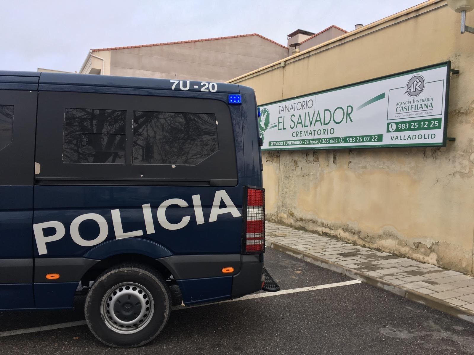 La Policía se personó en varios tanatorios de la empresa Grupo Salvador en Valladolid. / europa press