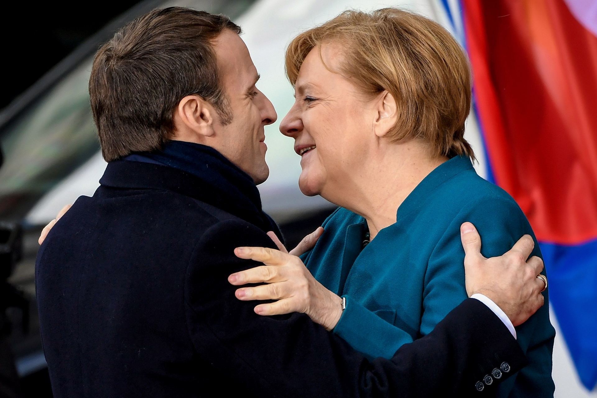 Los dirigentes de Francia y Alemania, Emmanuel Macron y Angela Merkel, en la firma del Tratado de Aquisgrán.