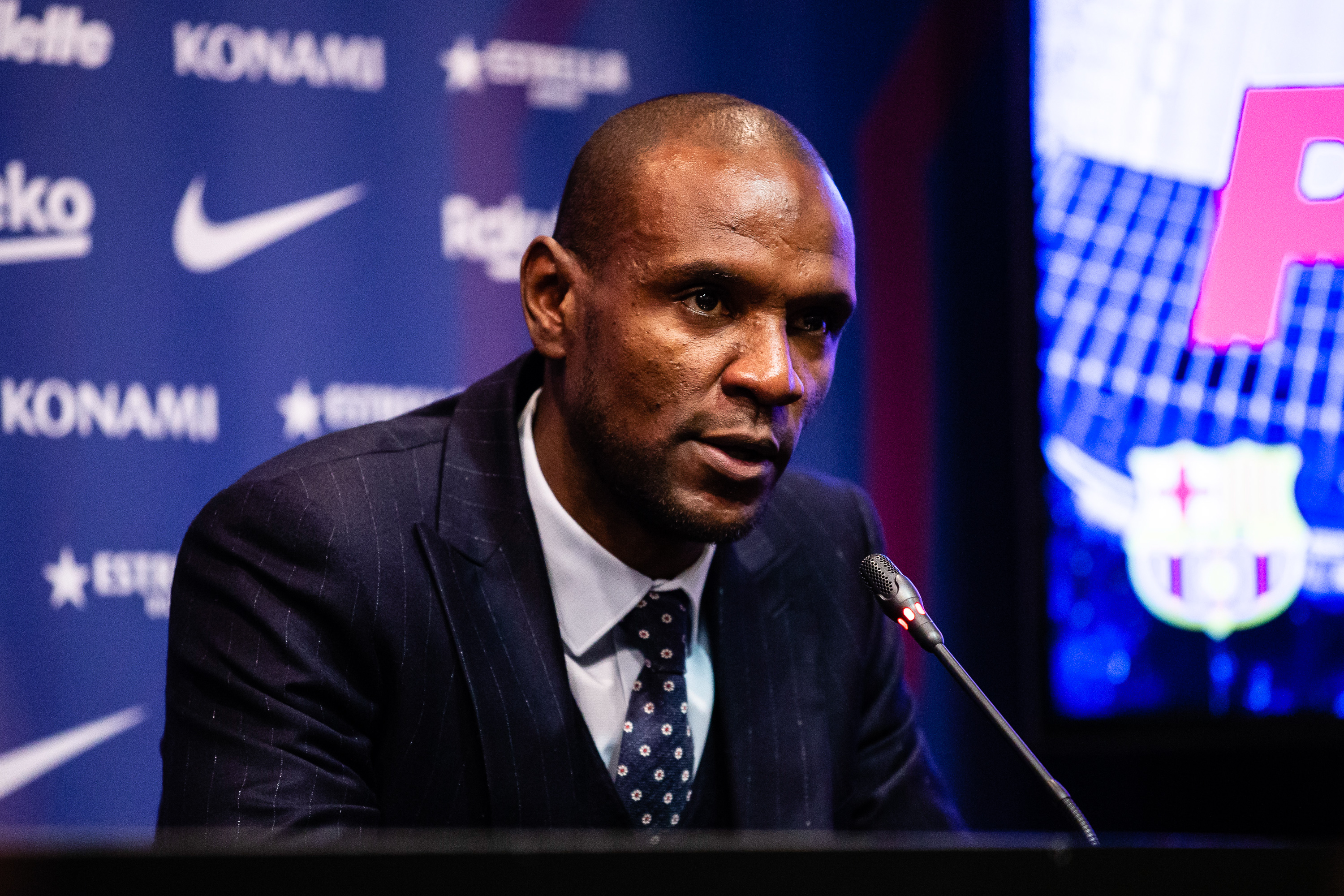 La Audiencia de Barcelona ordena reabrir el caso del hígado de Abidal 1 El secretario técnico del Fútbol Club Barcelona, Eric Abidal, durante una rueda de prensa ante los medios.