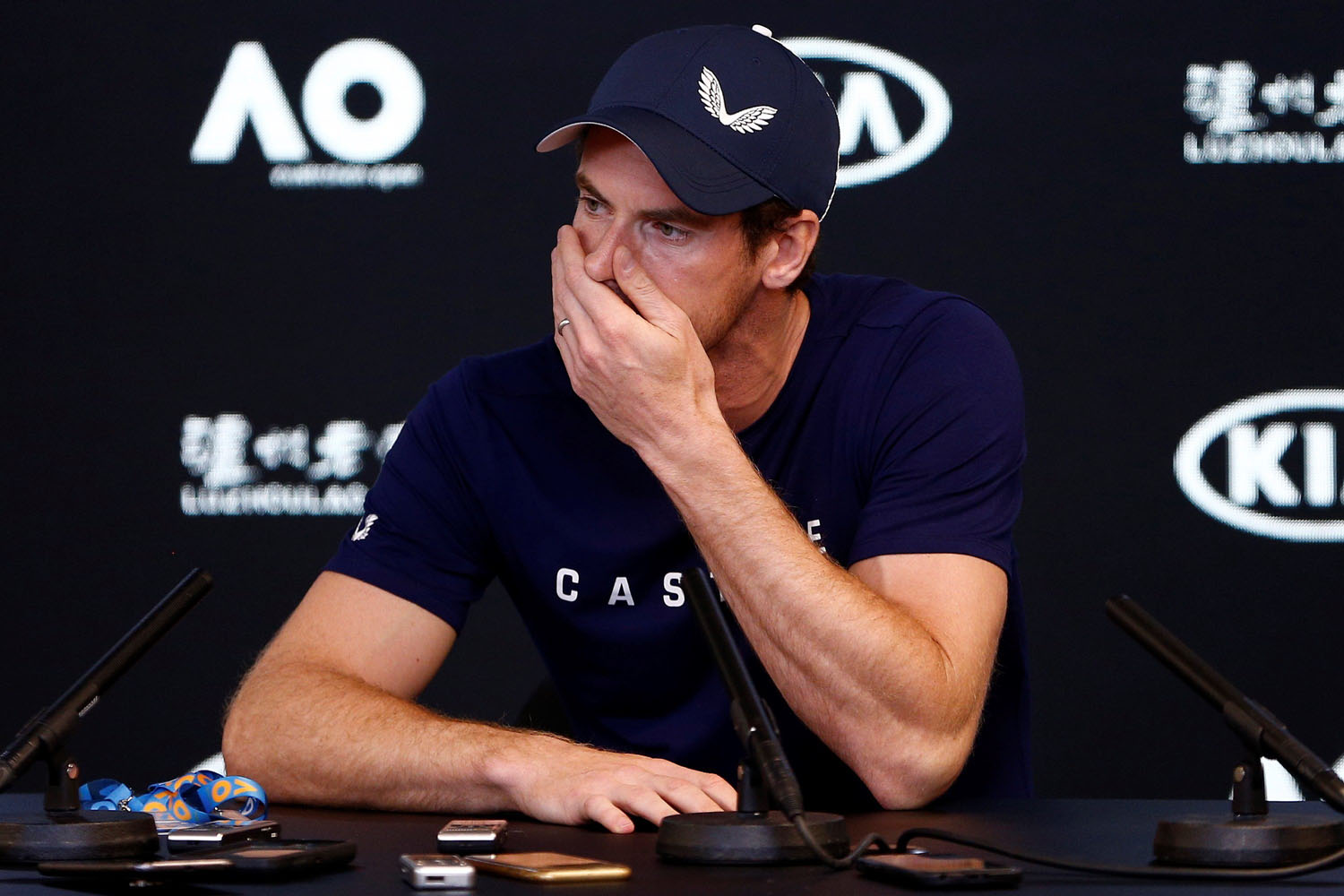 Andy Murray anunció entre lágrimas en rueda de prensa que esta temporada será su última como tenista profesional por los dolores en la cadera.