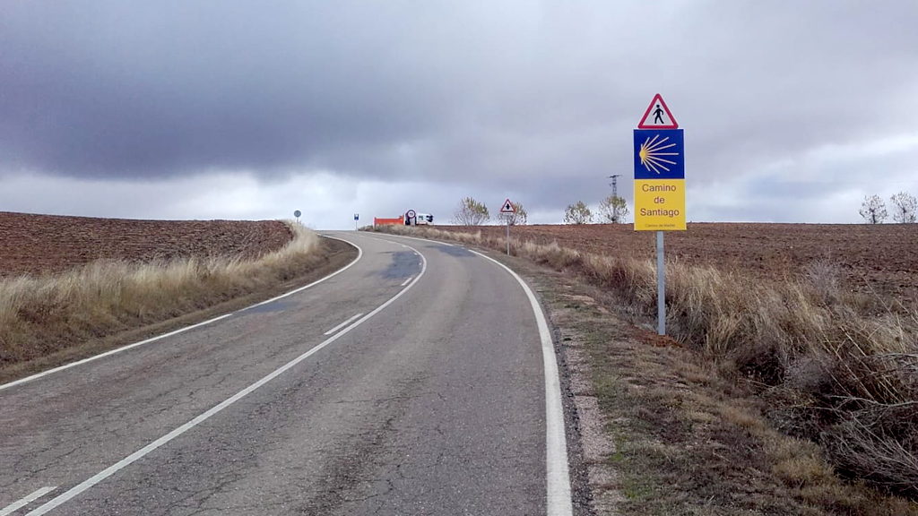 Señalización del Camino de Santiago a su paso por Segovia. / EL ADELANTADO