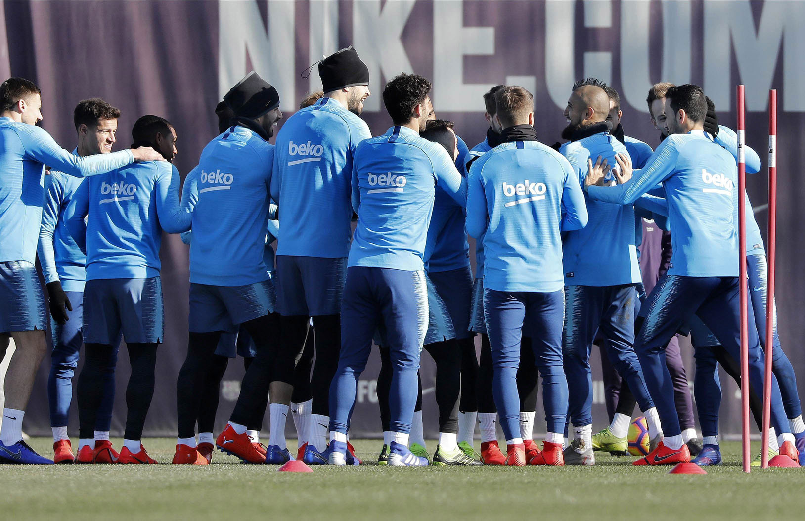 Girona-Barcelona: derbi en el ‘Hard Rock Montilivi’ 1 El Barça vuelve a la Liga, donde marcha líder destacado a pesar de la presión de Atlético y Real Madrid, tras su tropiezo en Copa ante el Sevilla.