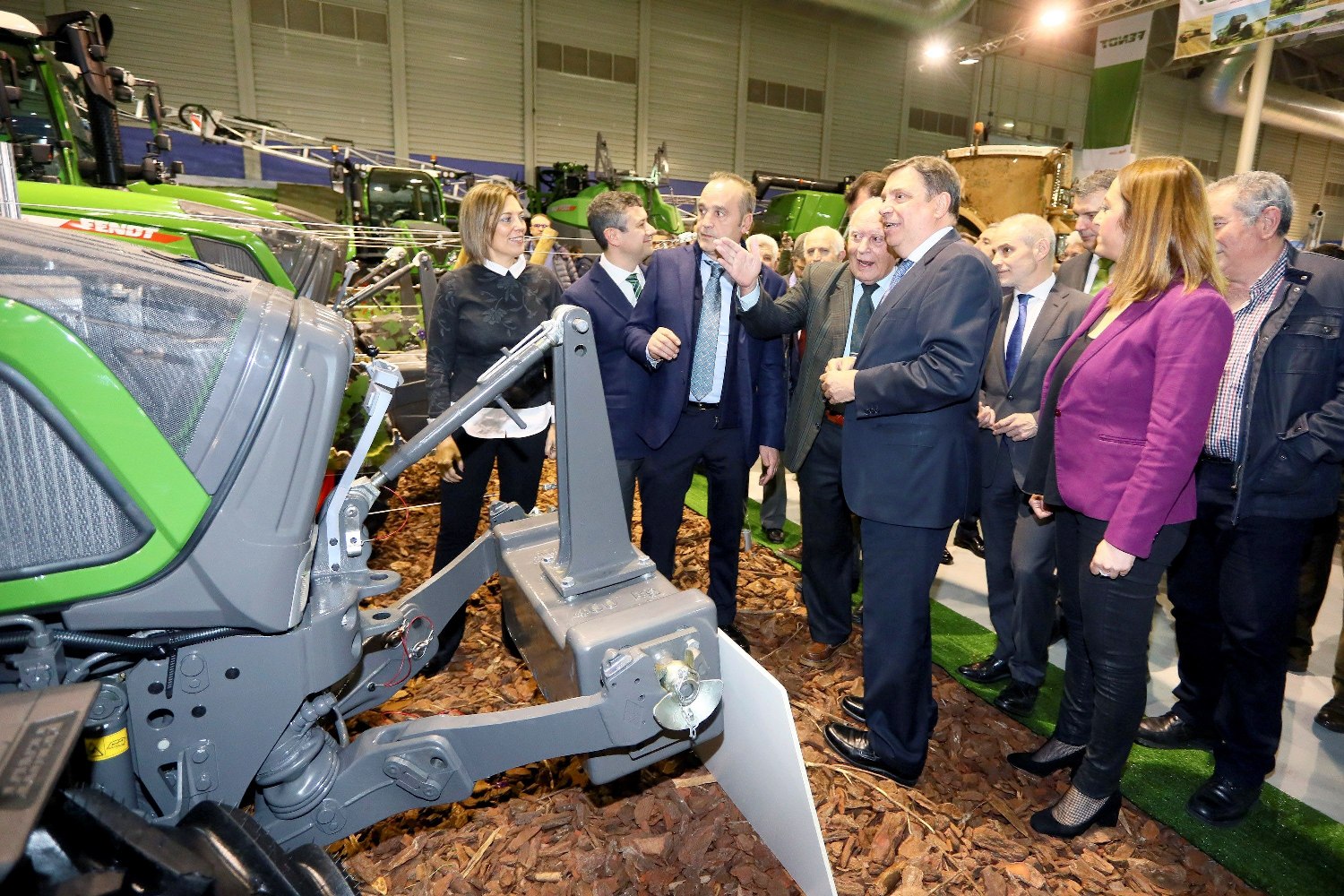 El ministro y la consejera de Agricultura, Luis Planas y Milagros Marcos, en la jornada de inauguración. /  el adelantado