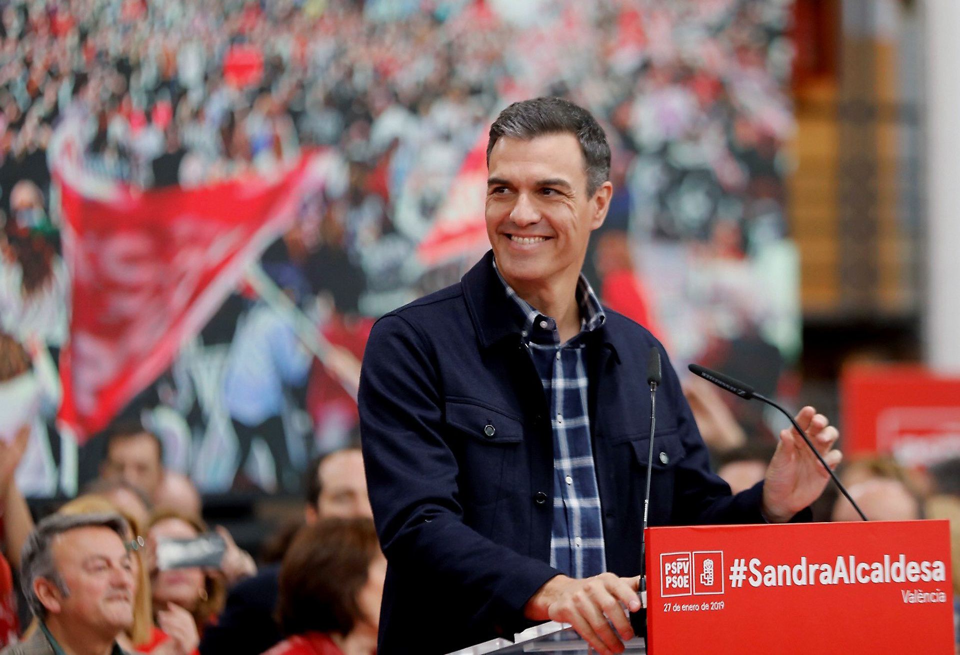 El presidente del Gobierno, Pedro Sánchez, durante su intervención en un mitin en Valencia.