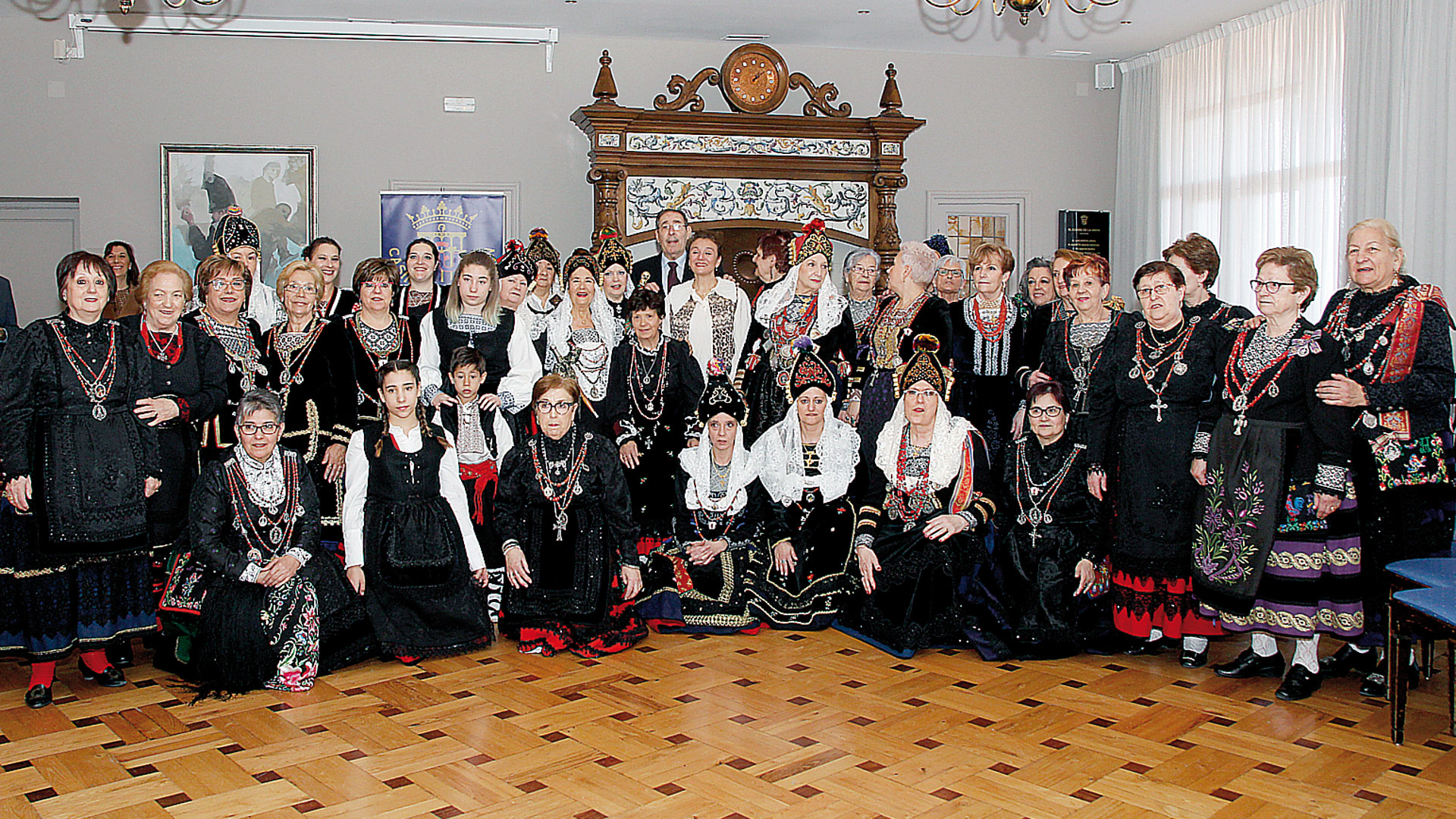 La directora de Titirimundi, Marian Palma, se mostró muy contenta e, incluso, se emocionó durante el acto. / NEREA LLORENTE