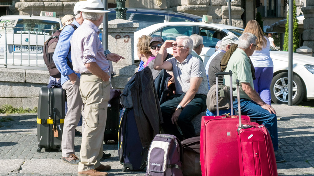 Los nuevos mayores dedican parte de su tiempo a viajar como forma de ocio, cultura y convivencia. / KAMARERO