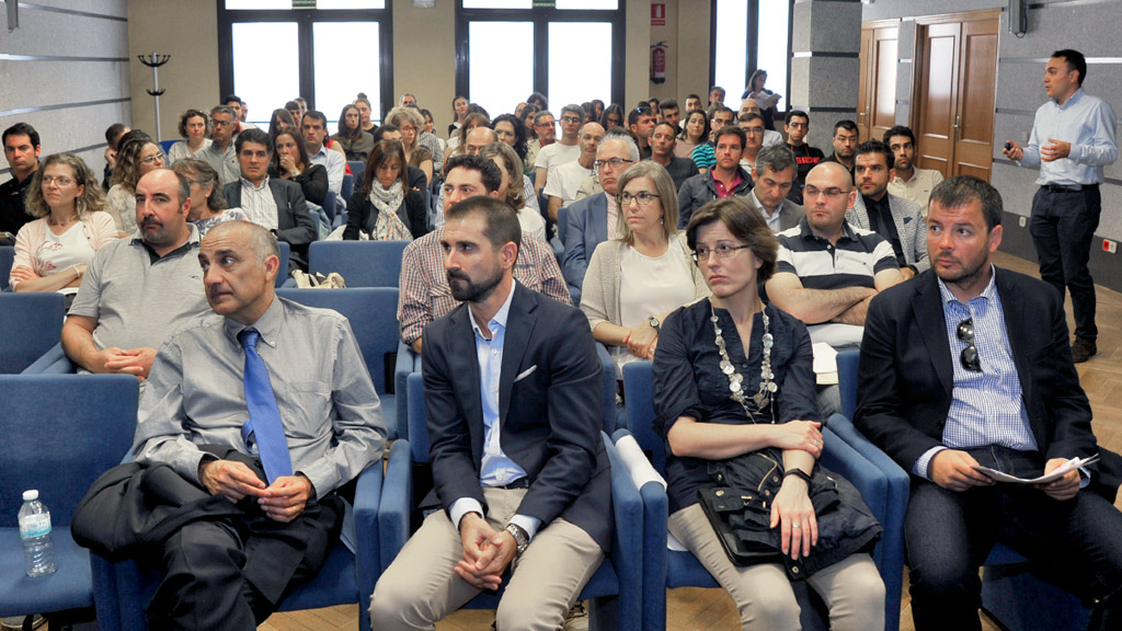 Asistentes a una de las jornadas técnicas de prevención de riesgos laborales celebradas en Segovia. / Kamarero
