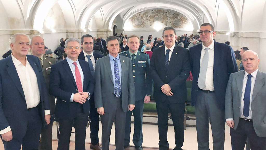Los promotores del proyecto, junto a las autoridades provinciales. / el adelantado