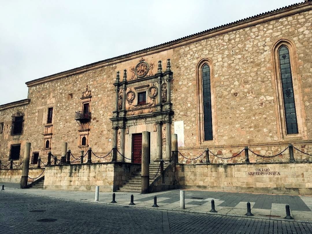 La fachada del Colegio Arzobispo Fonseca se levanta en las proximidades del casco histórico salmantino. / E. p.

El Colegio Arzobispo Fonseca, 500 años con luz propia en Salamanca

  (Foto de ARCHIVO)

07/01/2019