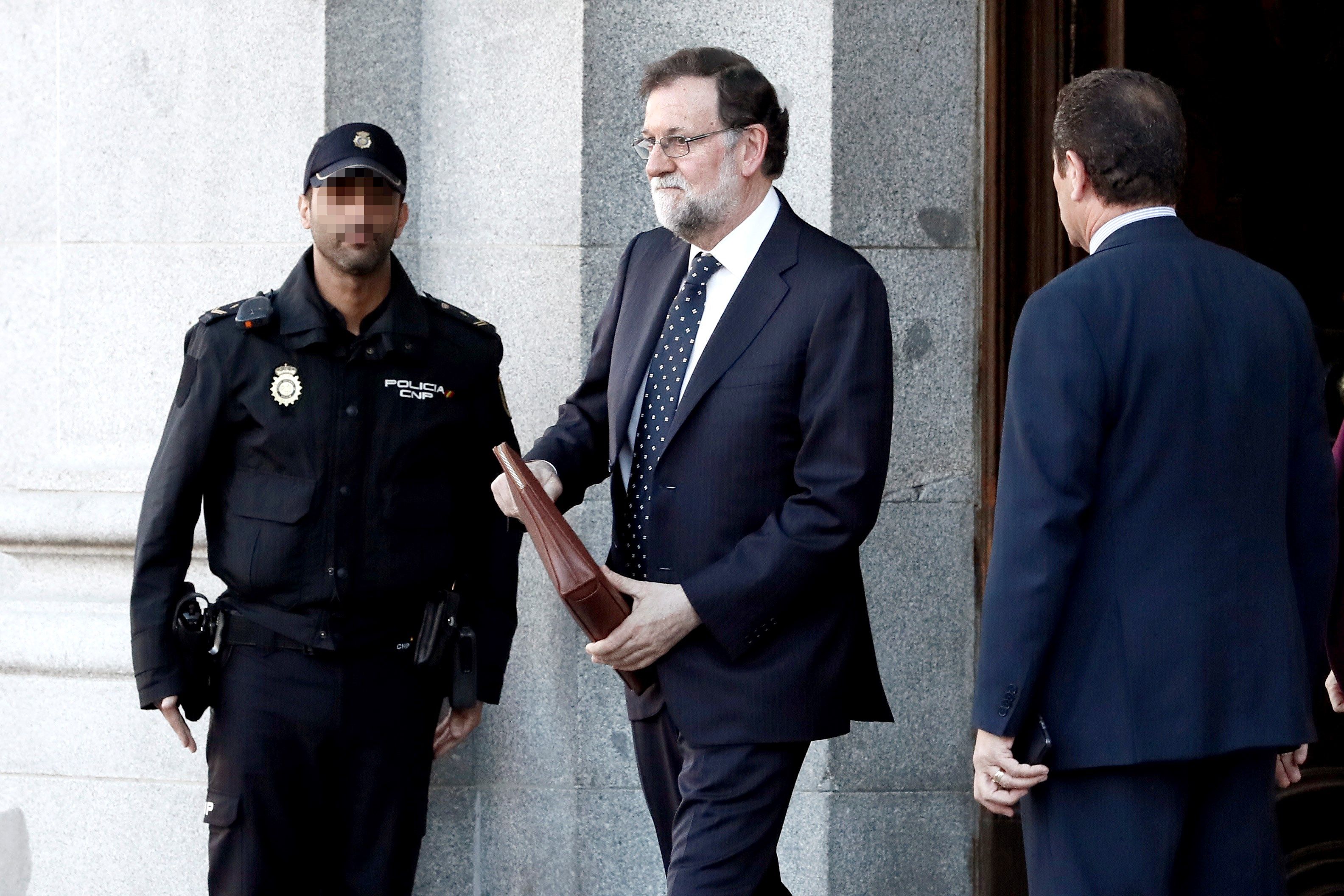 El expresidente del Gobierno, Mariano Rajoy, a su salida del Tribunal Supremo tras declarar como testigo en el juicio del ‘procés’.