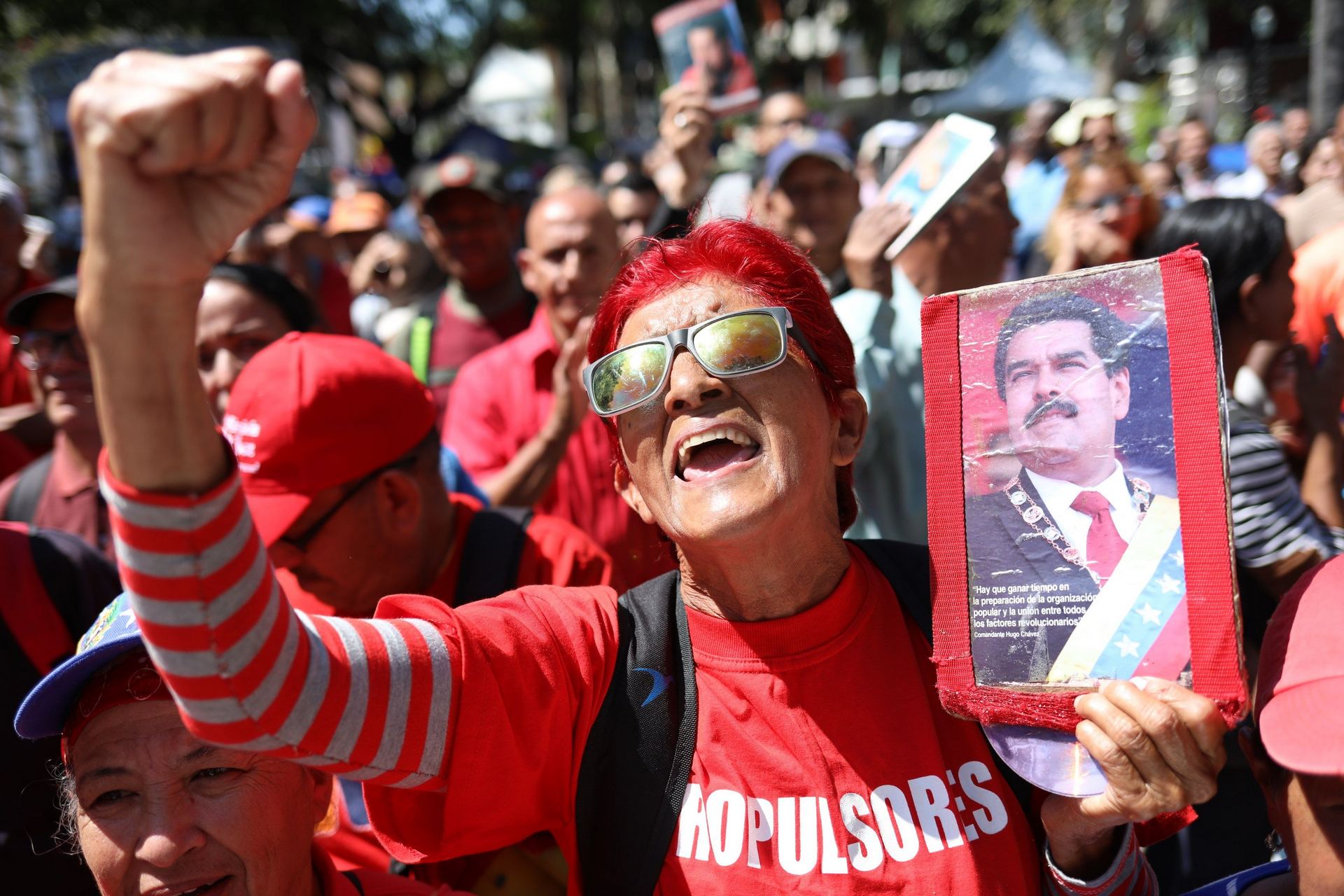 Simpatizantes del Chavismo participan en un acto oficialista ayer en Caracas.