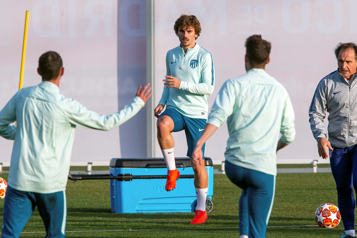 Atlético-Juventus: fe contra Cristiano 1 Griezmann realiza un ejercicio durante el entrenamiento previo a la visita de la Juventus.