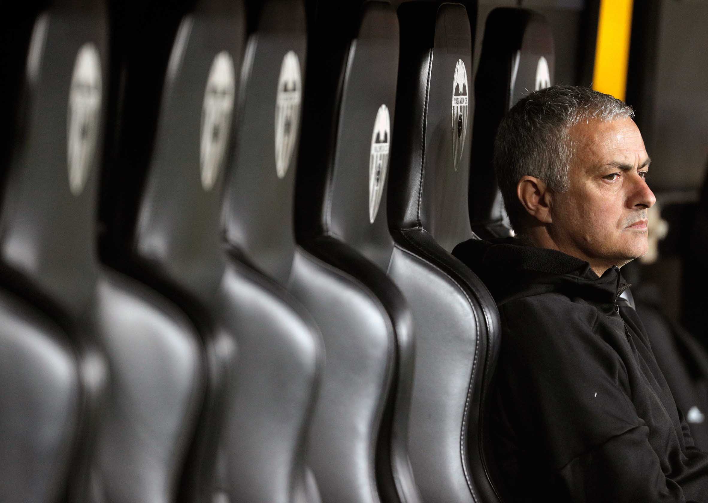 El exentrenador del Real Madrid Jose Mourinho, durante su visita al Valencia con el Manchester United.