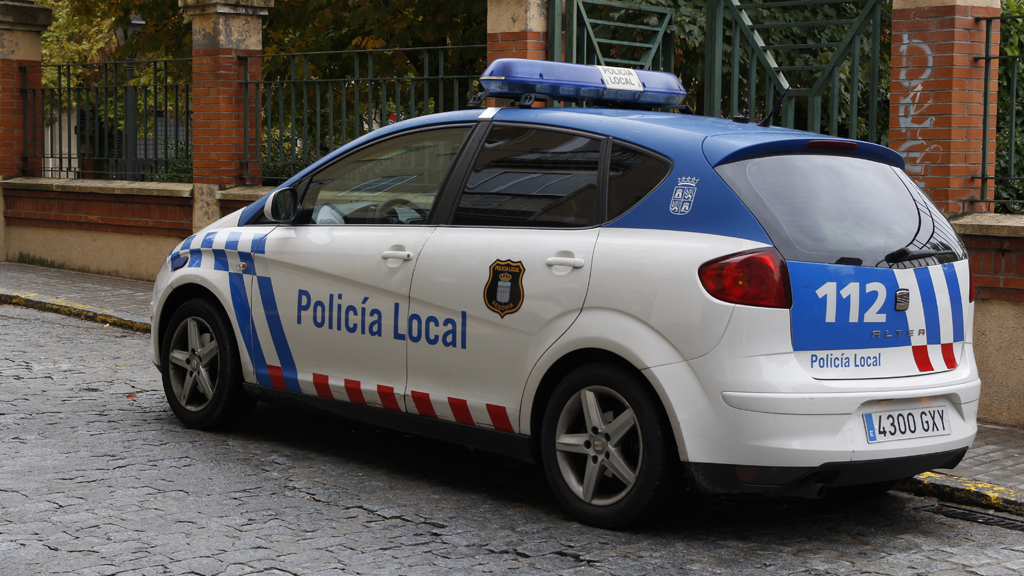 La fecha de las primeras pruebas para optar a las plazas de Policía Local en 2018 y la composición del tribunal fueron consultadas al Consejo. / NEREA LLORENTE